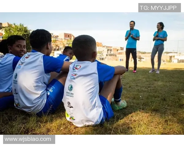 定格绿茵风采展现足球球星独特魅力瞬间摄影记录